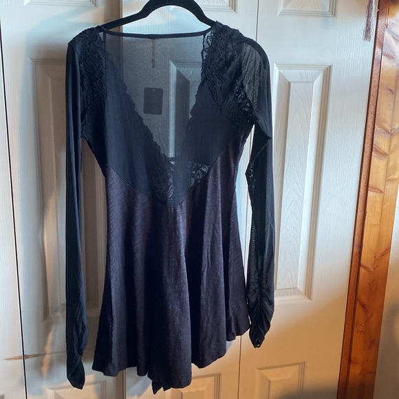 Free People NWT Rendezvous Stretch Black Embroidered Lace Vneck Long Sleeve Top - Picture 7 of 13